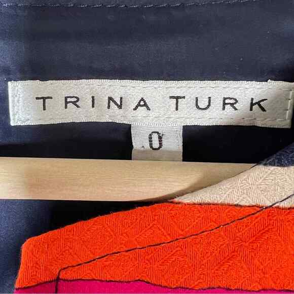 Trina Turk red pink navy striped short sleeved V-neck sheath dress size 0 B117 - Picture 4 of 5